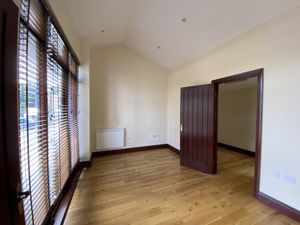 Lounge- click for photo gallery